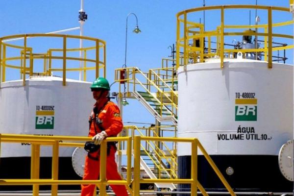 Funcionários da Petrobras são as novas vítimas de falsos sindicalistas