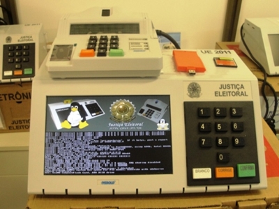 Eleitor brasileiro que vive no exterior terá 1,4 mil urnas para votar