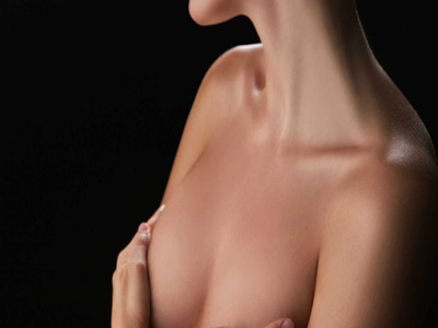 Seios doloridos e inchados; conheça 5 motivos para o desconforto